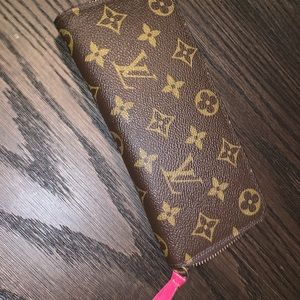 Clemence wallet. Authentic Louis Vuitton